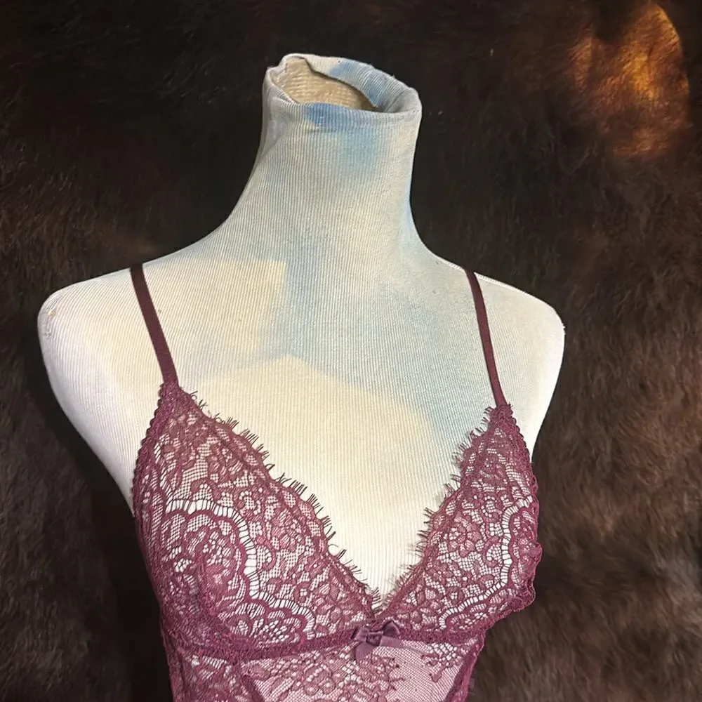 Victoria’s Secret lingerie M (2800)  NWOT